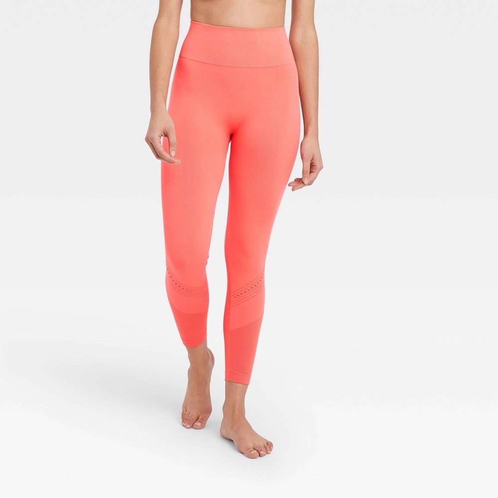 JoyLab High-Rise Seamless 7/8 Leggings in Coral Sz Medium